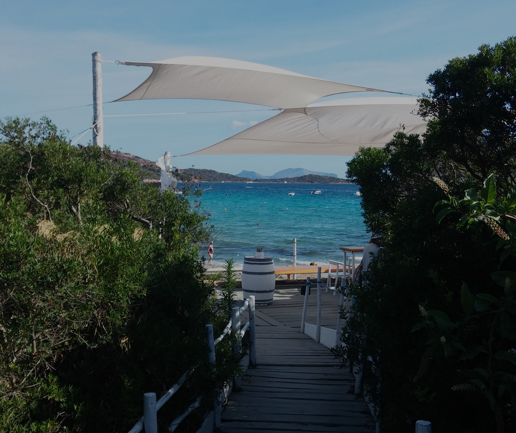 TAVERNETTA BEACH